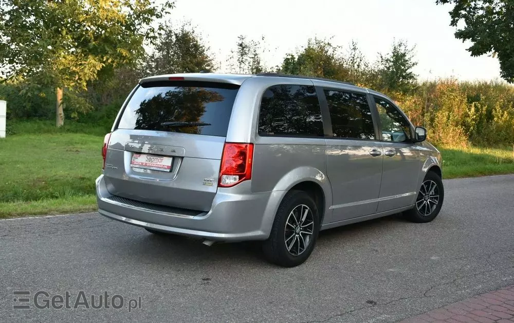 DODGE Grand Caravan 
