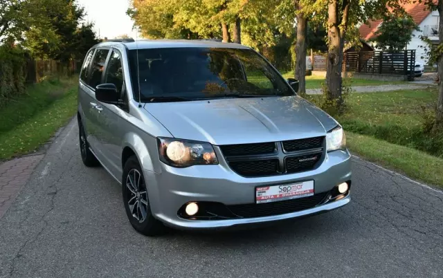 DODGE Grand Caravan 