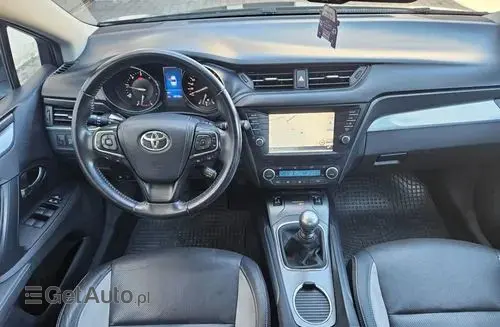 TOYOTA Avensis 