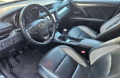 TOYOTA Avensis 