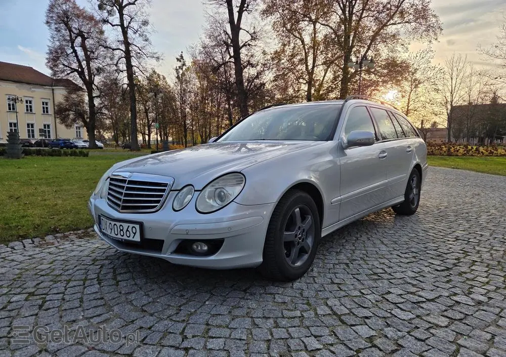MERCEDES-BENZ Klasa E 220 T CDI Classic
