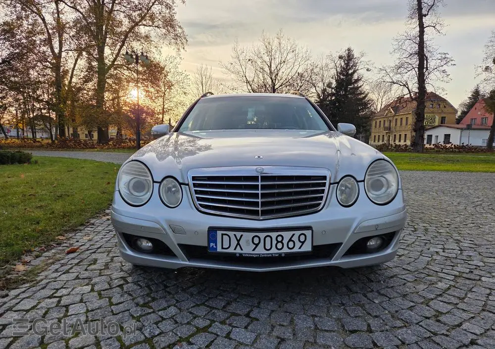 MERCEDES-BENZ Klasa E 220 T CDI Classic
