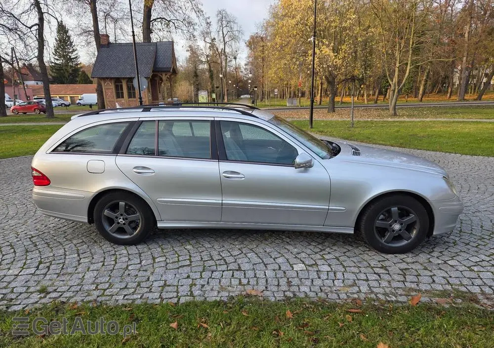 MERCEDES-BENZ Klasa E 220 T CDI Classic