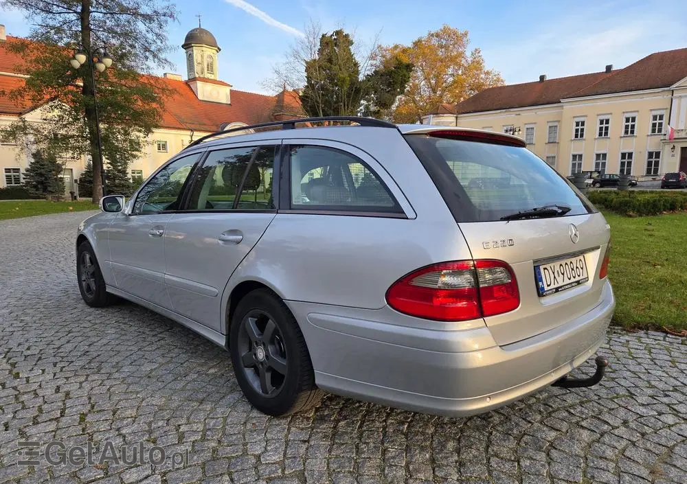 MERCEDES-BENZ Klasa E 220 T CDI Classic