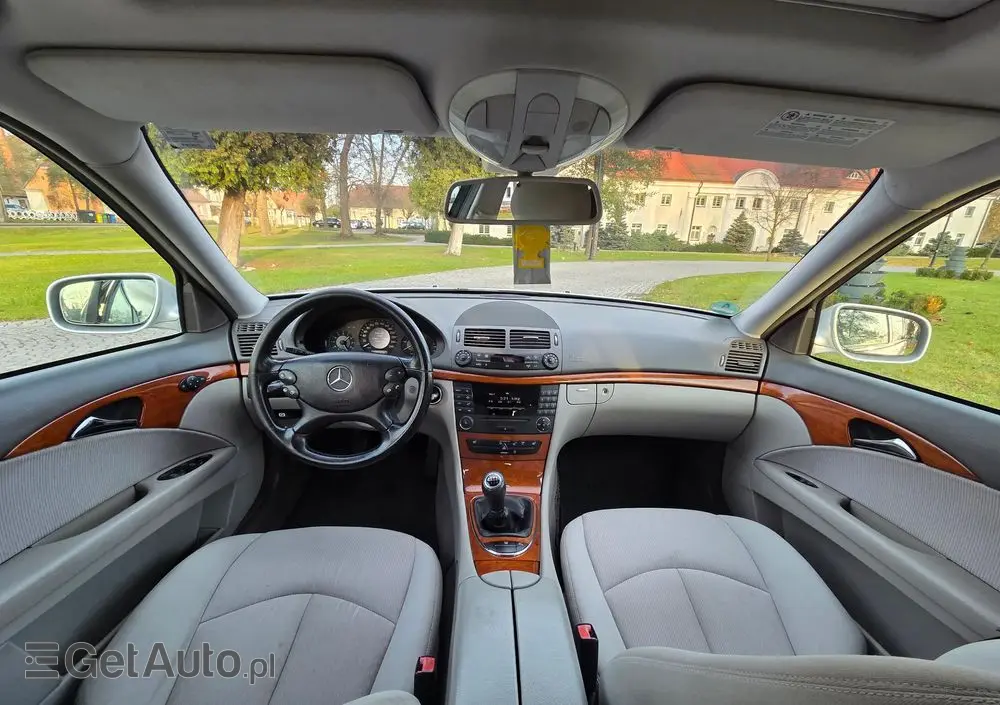 MERCEDES-BENZ Klasa E 220 T CDI Classic