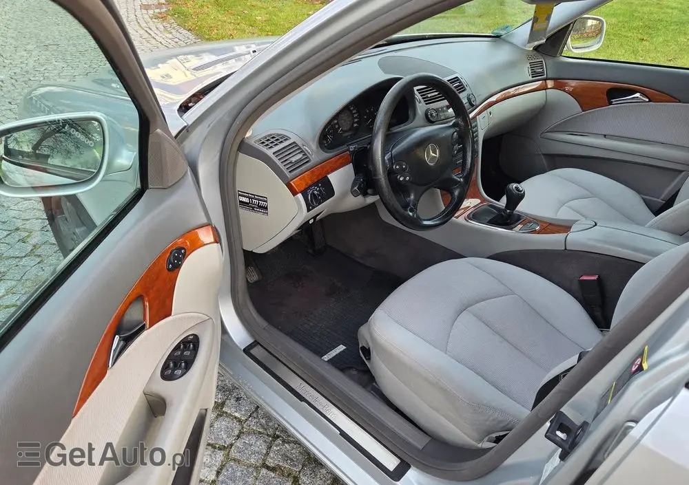 MERCEDES-BENZ Klasa E 220 T CDI Classic