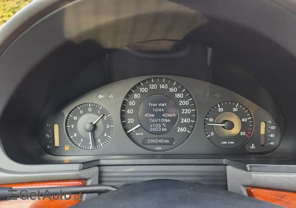 MERCEDES-BENZ Klasa E 220 T CDI Classic