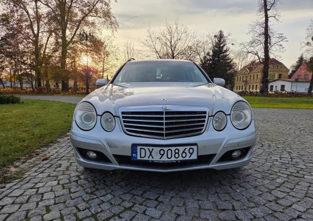 MERCEDES-BENZ Klasa E 220 T CDI Classic