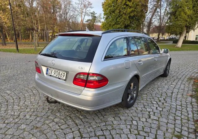 MERCEDES-BENZ Klasa E 220 T CDI Classic