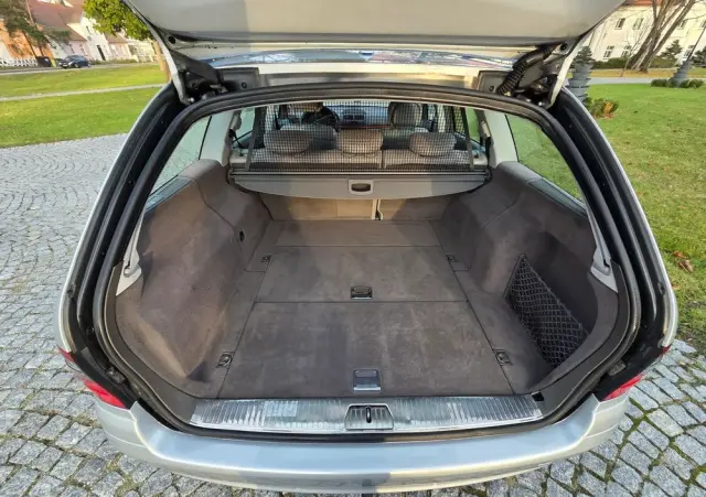 MERCEDES-BENZ Klasa E 220 T CDI Classic