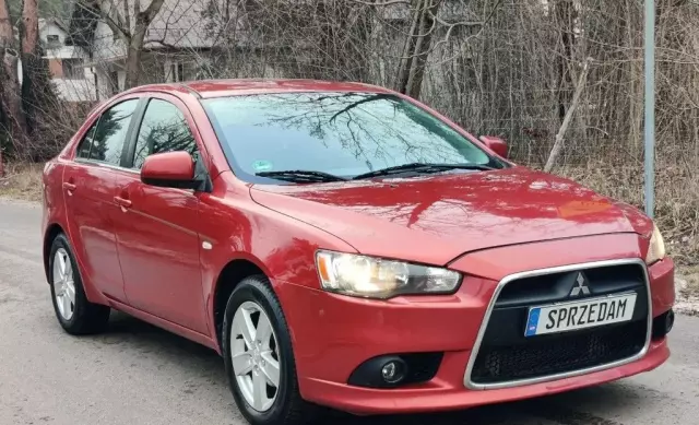 MITSUBISHI Lancer 