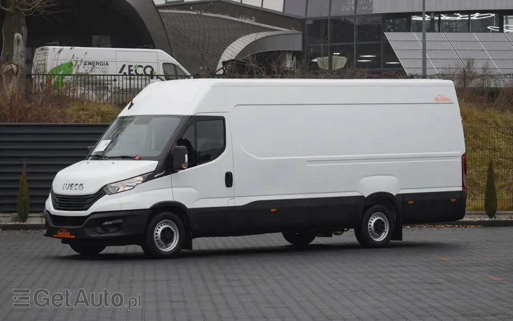 IVECO DAILY MAXI 35S16 / 2.3 - 160 KM / AUTOMAT HI-MATIC / NOWY MODEL / 3 OSOBY / DOSTAWCZE / BLASZAK / KLIMA / 2023 / SERWISOWANY / SPROWADZONY Z NIEMIEC 