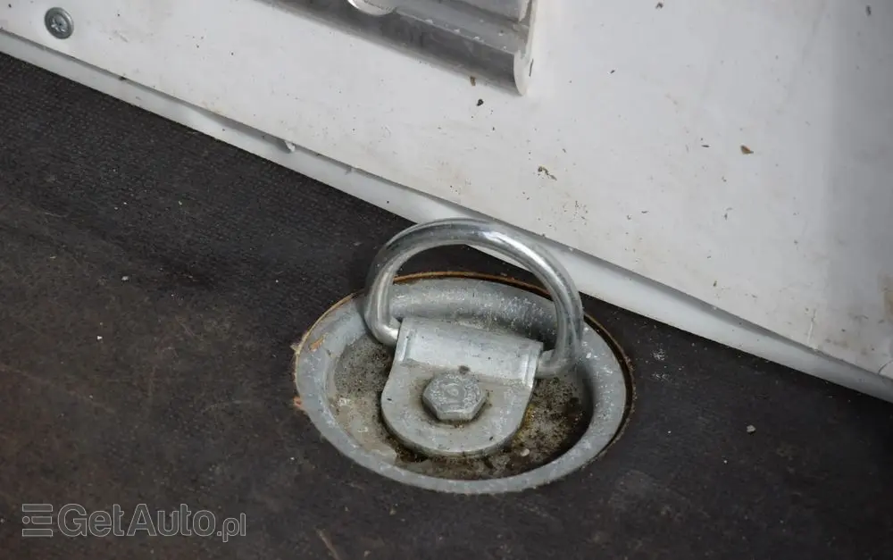 IVECO DAILY MAXI 35S16 / 2.3 - 160 KM / AUTOMAT HI-MATIC / NOWY MODEL / 3 OSOBY / DOSTAWCZE / BLASZAK / KLIMA / 2023 / SERWISOWANY / SPROWADZONY Z NIEMIEC 