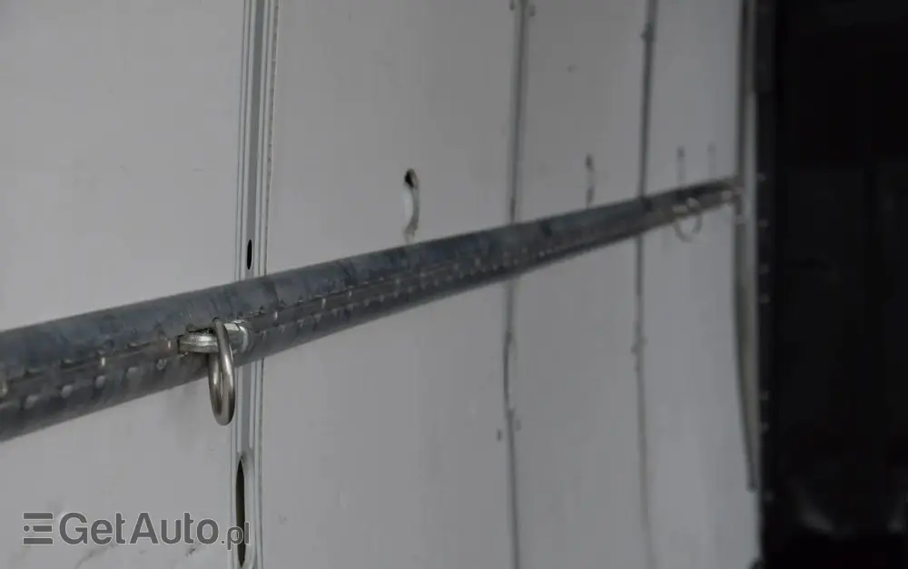 IVECO DAILY MAXI 35S16 / 2.3 - 160 KM / AUTOMAT HI-MATIC / NOWY MODEL / 3 OSOBY / DOSTAWCZE / BLASZAK / KLIMA / 2023 / SERWISOWANY / SPROWADZONY Z NIEMIEC 