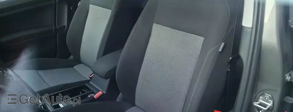 VOLKSWAGEN Golf 1.2 TSI (105 KM)