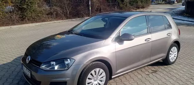 VOLKSWAGEN Golf 1.2 TSI (105 KM)