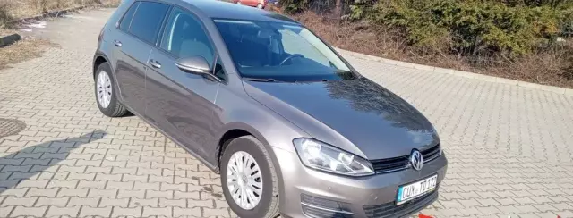 VOLKSWAGEN Golf 1.2 TSI (105 KM)