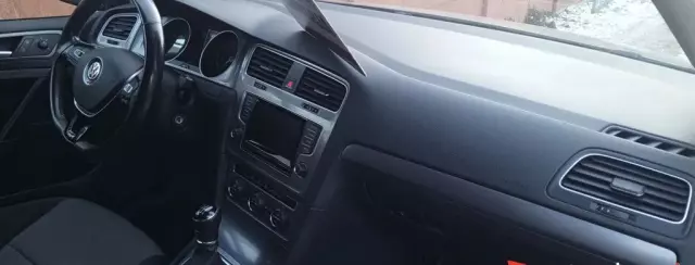 VOLKSWAGEN Golf 1.2 TSI (105 KM)