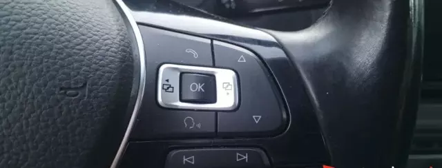 VOLKSWAGEN Golf 1.2 TSI (105 KM)