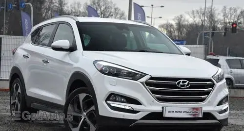 HYUNDAI Tucson 
