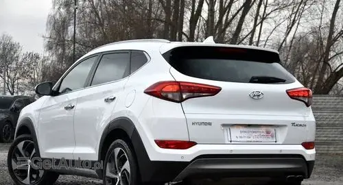 HYUNDAI Tucson 