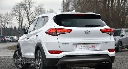 HYUNDAI Tucson 