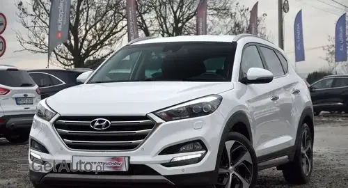 HYUNDAI Tucson 