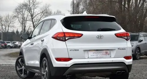 HYUNDAI Tucson 