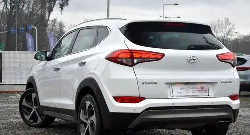 HYUNDAI Tucson 