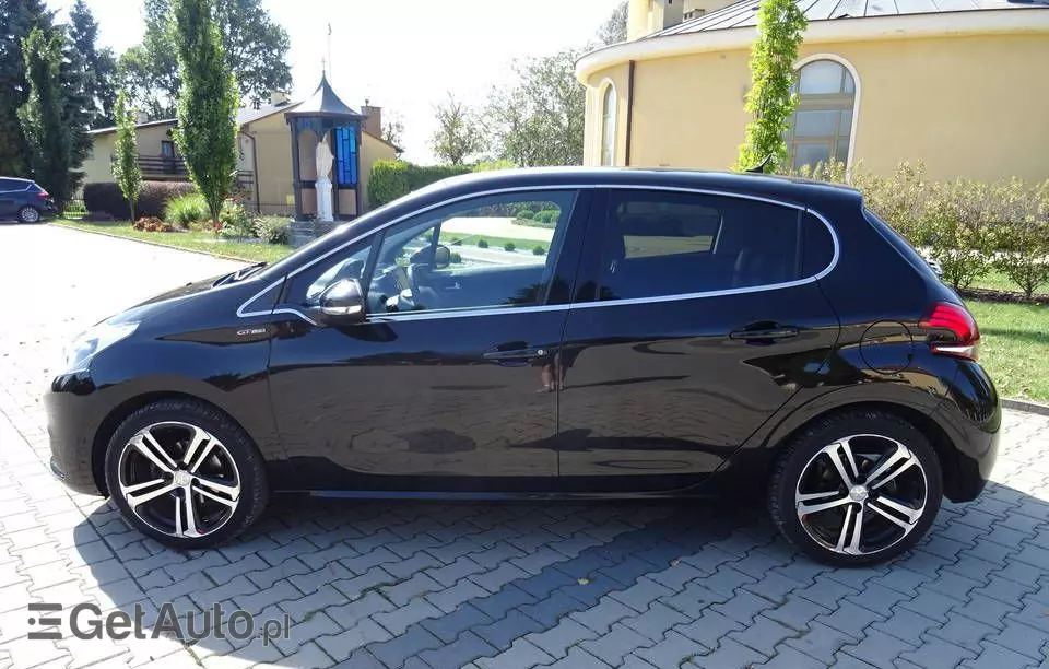PEUGEOT 208 GT-LINE