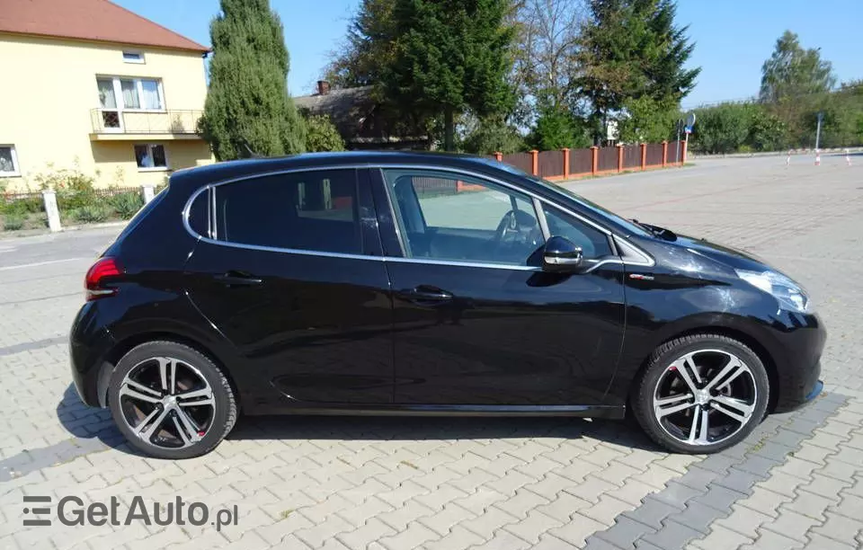 PEUGEOT 208 GT-LINE