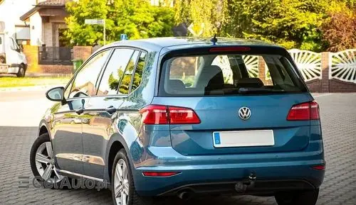 VOLKSWAGEN Golf Sportsvan 