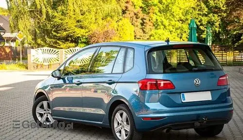 VOLKSWAGEN Golf Sportsvan 