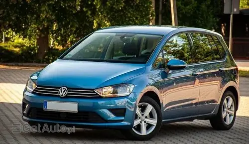 VOLKSWAGEN Golf Sportsvan 