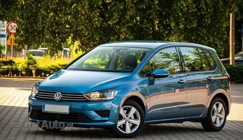 VOLKSWAGEN Golf Sportsvan 