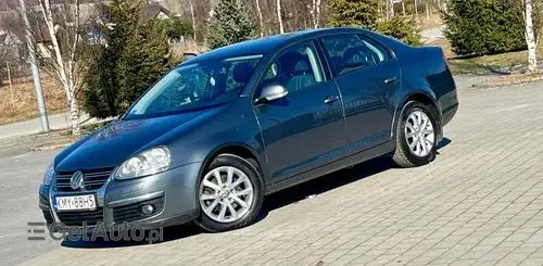 VOLKSWAGEN Jetta 