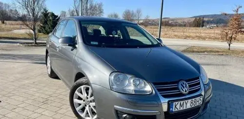 VOLKSWAGEN Jetta 