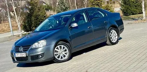 VOLKSWAGEN Jetta 