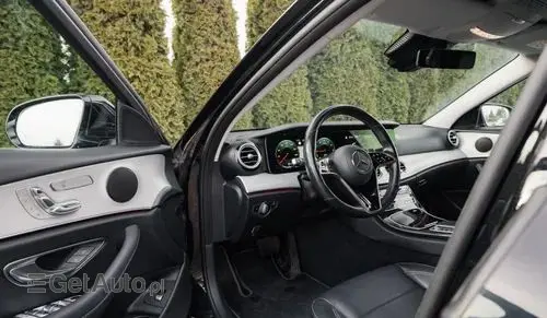 MERCEDES-BENZ Klasa E 