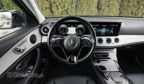 MERCEDES-BENZ Klasa E 