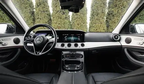 MERCEDES-BENZ Klasa E 