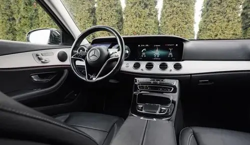 MERCEDES-BENZ Klasa E 