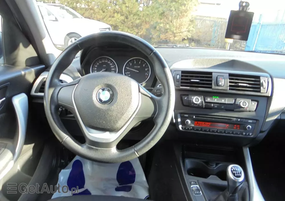 BMW Seria 1 116i Sport Line