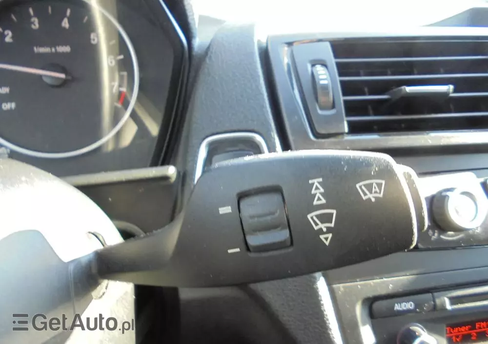 BMW Seria 1 116i Sport Line