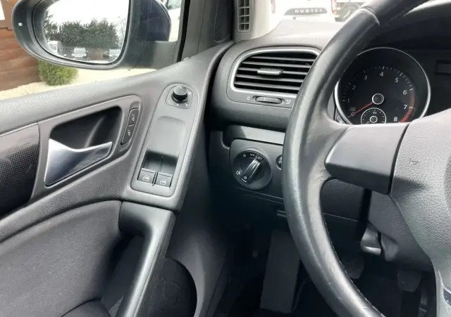 VOLKSWAGEN Golf 1.4 Style