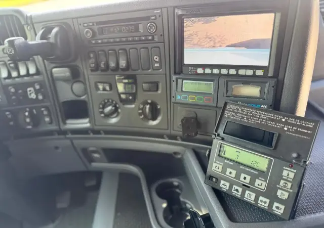 SCANIA Scania G 490 / CHŁODNIA + WINDA / 23 PALETY / EURO6 / OŚ SKRĘTNA / CARRIER 850 / ASO 