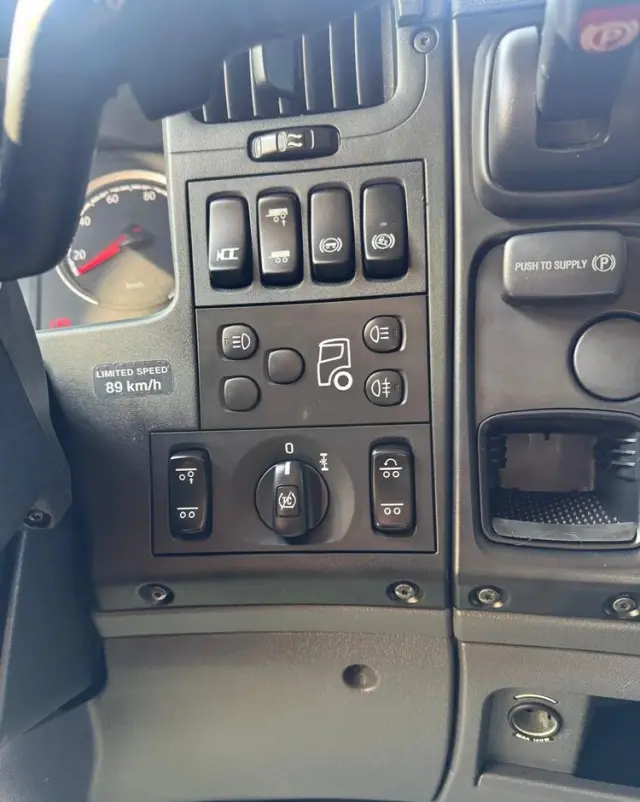 SCANIA Scania G 490 / CHŁODNIA + WINDA / 23 PALETY / EURO6 / OŚ SKRĘTNA / CARRIER 850 / ASO 