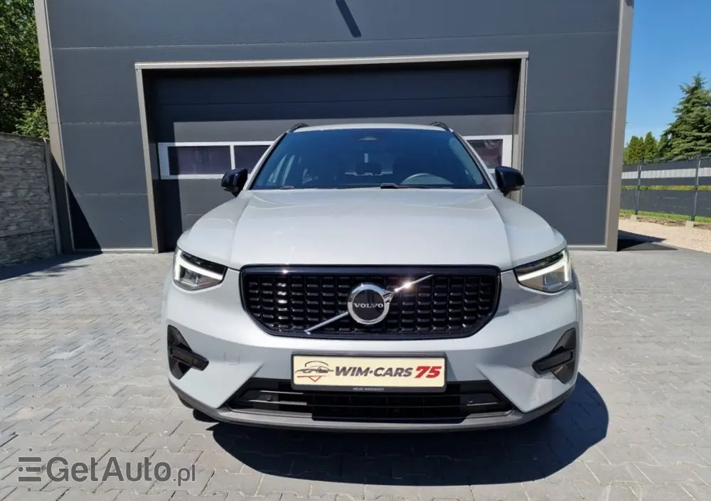 VOLVO XC 40 