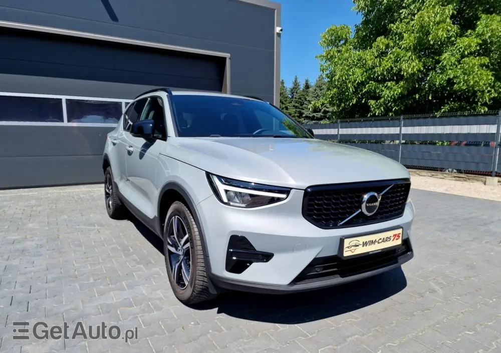 VOLVO XC 40 