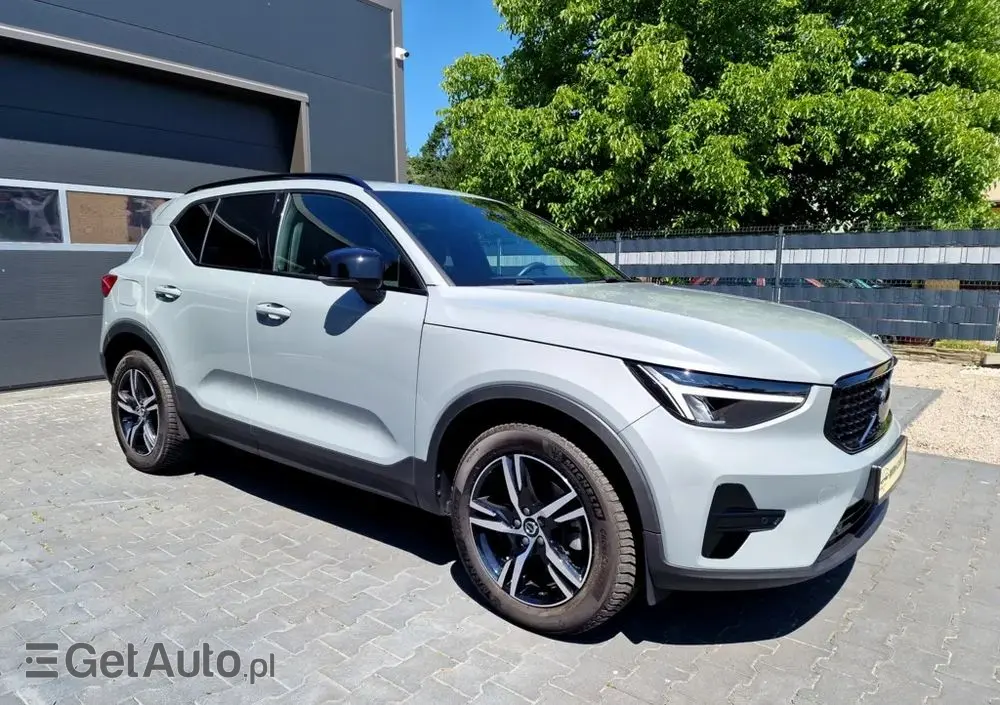 VOLVO XC 40 